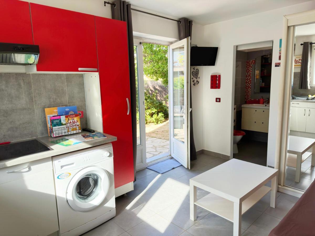 Studio Au Calme Tout Confort Proche Des Plages - Jardin Wifi Parking Frejus Ngoại thất bức ảnh