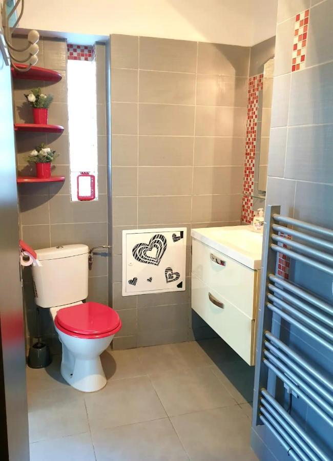 Studio Au Calme Tout Confort Proche Des Plages - Jardin Wifi Parking Frejus Ngoại thất bức ảnh